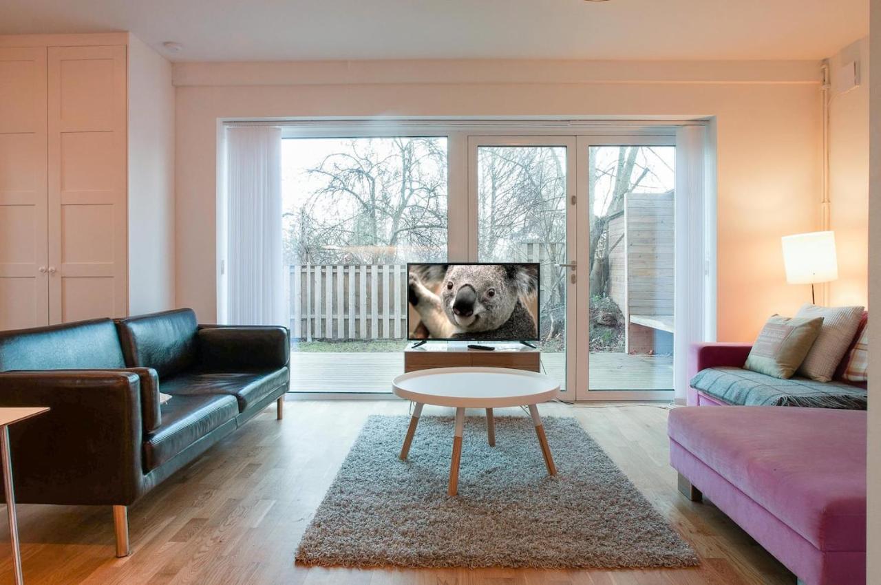 Townhouse On Arlanda Stockholm Metro Line - Easy Checkin Villa Sollentuna Luaran gambar